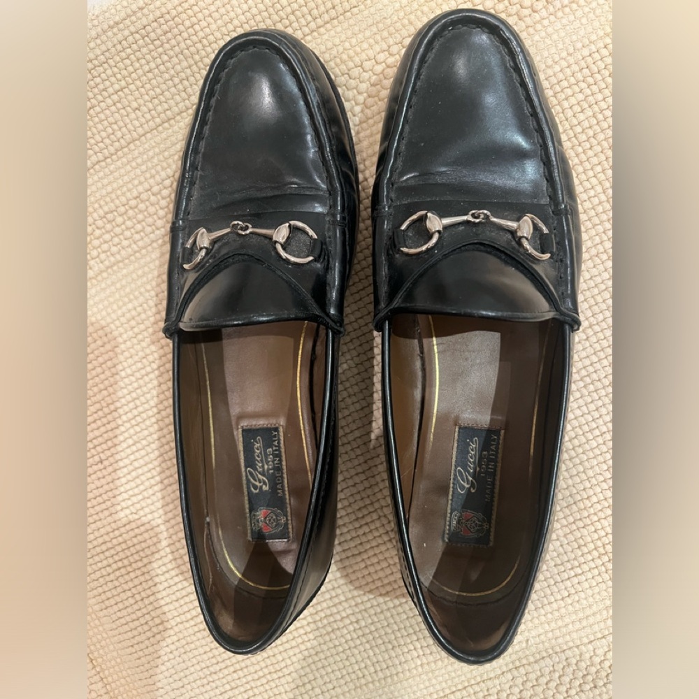 Gucci loafers - 8 1/2      Well loved